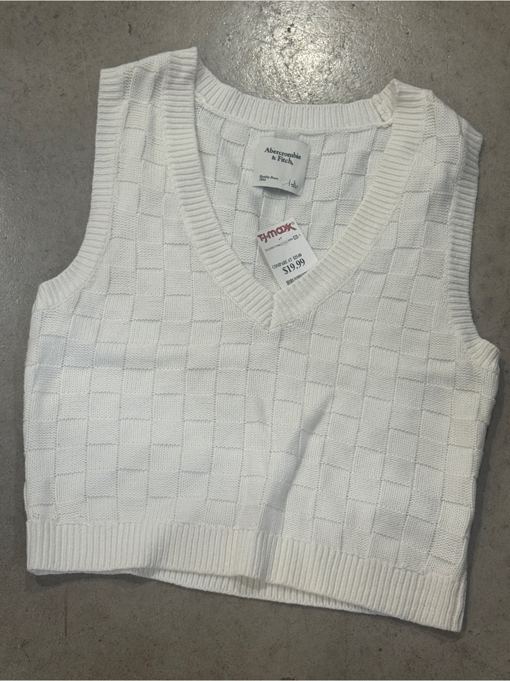 Abercrombie & Fitch Women's White Knit V-Neck Sweater Vest
